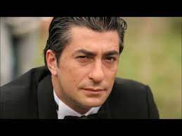 Diyarbakırlı olmasına rağmen elazığ doğumlu olan petekkaya, çocukluğunu i̇stanbul, anadolu yakası'nda geçirmiştir. Erkan Petekkaya Kac Kilo Boyu Kac Nereli Kac Yasinda Sevgilisi Kimdir Youtube