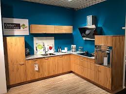 Die ideale küche für dich. Oster Musterkuche L Kuche Mit Granitarbeitsplatte Ausstellungskuche In Kassel Von Meine Kuche Gmbh