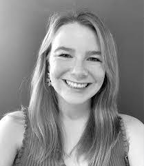 Colleen Muller's Instagram, Twitter & Facebook