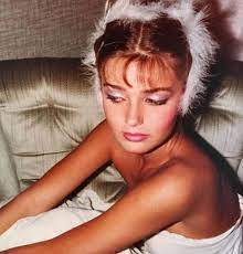 Hi everyone and welcome to my new page! Paulina Porizkova Posts The Image That Launched Her Career Express Digest