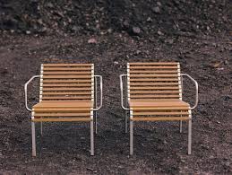 5 Gute Grunde Warum Sie Den Gartenstuhl Aus Holz Bevorzugen Sollten Gartenstuhle Gartenstuhl Metall Gartensessel