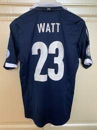 Gegen schottland beim 2:2 zeigte sich die elftal zu anfällig und inkonsequent. Scotland Home Football Shirt 2012 2014