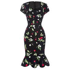 Etape 2 de la robe en tissu et crochet cerise. Annees 50 Robe Trompette Pin Up Cerises Ma Penderie Vintage