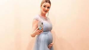 Diana dumitrescu este în al nouălea cer, după ce a împărtășit prietenilor virtuali faptul că este însărcinată! Diana Dumitrescu Despre SarcinÄƒ M Am Chinuit 10 Ani SÄƒ Am Un Copil Mamaplus