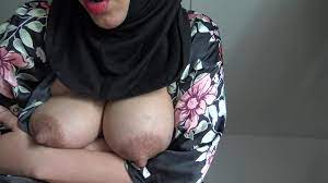 Big Tits Cuckold Arab Wife From Egypt - XNXX.COM