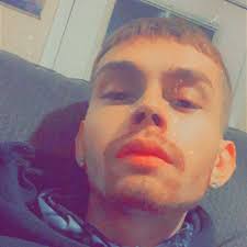 8:53 5G 17 My Bets Deposit + My Bets Betting Groups My Pools 홍 ALL CASH OUT  OPEN LIVE 15+ Kenneth SETTLED WON Gainwell Rushing Yards 14 40+  JaylenWarrenRushingYards Rushin Yards Warren