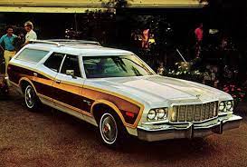 On The Town Station Wagon Cars Station Wagon Wagon Cars
