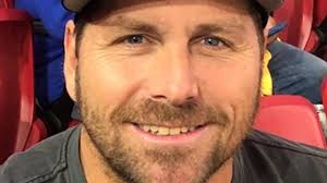 Kris Lyman's Instagram, Twitter & Facebook