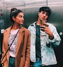 Bueno tenia entendido q la talla promedio en perú es 1.70 cm y ahora en esa pagina según los datos q da , el chato mide 1.72. Oscar Casas Su Novia Comienza A Rentabilizar Su Relacion