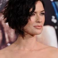 The length and layers of this 'do are jagged cut to achieve a casual textured style making it a perfect edgy style to frame a long face. Short Messy Hairstyles 2021 Chic Messy Haircuts For Short Hair