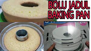 Pour banana mixture into flour. Bolu Jadul Baking Pan By Mama Tristan Cara Membuat Bolu Dengan Baking Pan Youtube