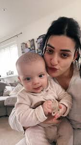 Iris Shelley (@_irisalmeida18)