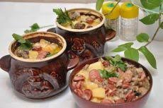 как приготовить мясо в горшочке с картошкой и грибами 25 Receptov Gotovim V Gorshochkah 1 Ohotnichi Kolbaski S Kartofelem V Gorshochkah 2 Zharkoe Iz Serdechek S Gribami V Go Food Food Network Recipes Avocado Recipes
