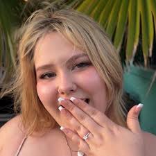 Experienced stylist for blunt cut in Hutto, TX