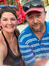 What is the best place to get crab or shrimp in Navarre Beach?