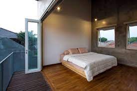 Dekor rumah yang pertama adalah mengusung desain ruang tamu minimalis. Desain Interior Rumah Mungil Kekinian Yang Sederhana Tapi Elegan Arsitag