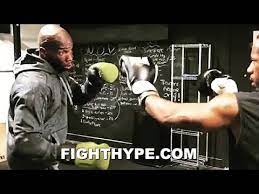 Logan paul undercard, either johnson or maxwell will. Chad Johnson Boxing First Look On Mayweather Vs Logan Paul Ochocinco Exhibition Fight On Undercard Youtube