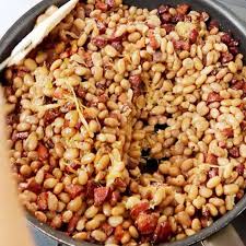 A traditional dish from minas gerais, made with beans, bacon, sausage, collard greens, eggs and manioc flour. Feijao Tropeiro Mineiro Comidinhas Do Chef