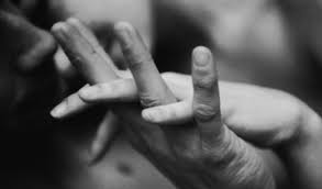 Couple hand photos black and white. B W Black And White And Couple Image 406718 On Favim Com