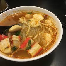 This menu is served without herb smell but it will be seasoned by chili powder, vinegar or lime juice, fish sauce and sugar instead. Tom Yam Kway Teow Ofira Amazing Thai Food S Photo In Orchard Singapore Openrice Singapore