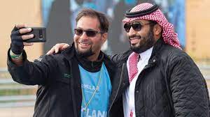 وظهر فى الصورة، الرئيس عبدالفتاح السيسي بصحبة الأمير محمد بن سلمان ولي عهد. Ø¬Ø§ÙƒÙŠØª Ù…Ø­Ù…Ø¯ Ø¨Ù† Ø³Ù„Ù…Ø§Ù† ÙŠØªØµØ¯Ø± Ù‚Ø§Ø¦Ù…Ø© Ø§Ù„Ø£ÙƒØ«Ø± ØªØ¯Ø§ÙˆÙ„Ø§ Ø¹Ù„Ù‰ Ø§Ù„ØªÙˆÙŠØªØ± ÙˆØ§Ù„Ø£Ù†ØªØ±Ù†Øª Ù‡Ø§Ø±Ø¨Ø±Ø² Ø¨Ø§Ø²Ø§Ø±