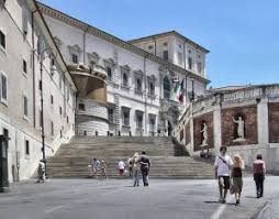 Un viaggio all'interno dei musei di piazza navona e dintorni. Il Palazzo Del Quirinale A Roma Residenza Del Presidente Della Repubblica Italiana E Un Capolavoro Architettonico E Artistico Da Visitare Il Blog Di Carlo Franza