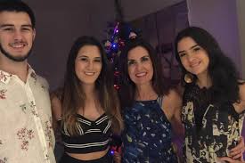 Video do acidente vinícius bernardes bonner filho de william bonner júnior com fatima bernardes. Fatima Bernardes Celebra O Aniversario Dos Filhos Trigemeos