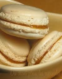 Macarons Poires Caramel Au Beurre Sale Blackpoppies Beurre Blackpoppies Macarons Poirescaramel Sale Macaron Flavors Macaron Recipe Pear Recipes