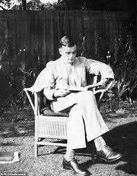 Turing is an icon among university homosexuals. Alan Turing S Nephew Claims Britain S Wwii Code Breaking Hero Did Not Kill Himself Daily Mail Online