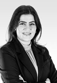 Deborah Straub's Instagram, Twitter & Facebook