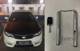 Maaf agak lambat mengupdate cerita sensasi ini. Tular Pecahkan Cermin Sisi Lori Lelaki Ditahan