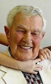 Sue Diggs's Instagram, Twitter & Facebook