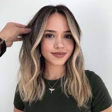 Karen Beckstead's Instagram, Twitter & Facebook