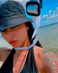 ROSE Llanes (@roselilnanes) • Instagram photos and videos