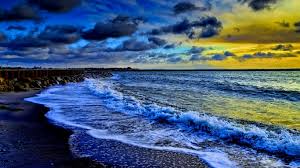 Adapun dua buah kapal yang tengah berlayar turut menambah nilai seni pada gambar yang di abadikan tersebut. Download Gambar Pemandangan Alam Pantai 1207 Gambar Beach Blue Cloudy High Definition 1366x768 Download Hd Wallpaper Wallpapertip