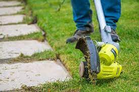 This can be an issue to take into consideration if you want to cut larger areas of grass. How To Buy The Best Grass Trimmer Or Strimmer Which