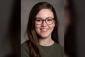 Lea Phelps's Instagram, Twitter & Facebook