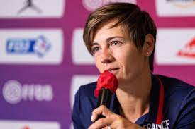 La sécurité du chef de l'état est immédiatement intervenue pour neutraliser cet individu. En Manager Generale Celine Dumerc Fait Son Retour En Equipe De France Lors De L Euro De Basket Les Sportives