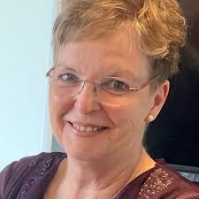 Crafty Cards with Lesley