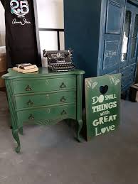Pretty New Color Amsterdam Green Annie Sloan Chalpaint Furniture Makeover Redo Furniture Painted Furniture
