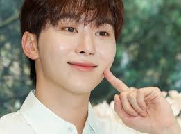 Park Han-byul now in Jeju, away from glare of Burning Sun