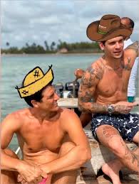 É que a apresentadora acaba de receber a notícia de que está livre do câncer que a. Gianecchini Mergulha Com Amigo Em Alagoas E Fa Questiona Seu Namorado Revista Marie Claire Celebridades