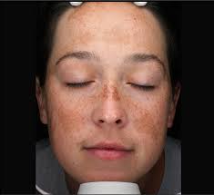 Tracie Duke's Instagram, Twitter & Facebook