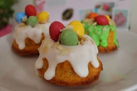 Die bäckerei ernst backen mit herz gmbh, zeichnet sich duch außergewöhnliche qualität und produktvielfalt aus, hier z.b. Mini Oster Kuchen Backen