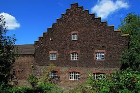 Haus meer ist ein herrenhaus und ehemaliges kloster am nördlichen rand von büderich, stadt meerbusch. Schackumer Strasse In 40667 Meerbusch Buderich Nordrhein Westfalen