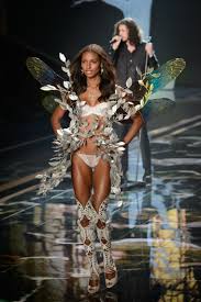 ♡mihalik enikő♡ fiatalabb koromban sokat hallottam róla, de nem igazán foglalkoztam vele. Victoria S Secret Fashion Show Wikipedia