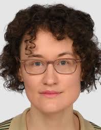 Alicia Kroll's Instagram, Twitter & Facebook