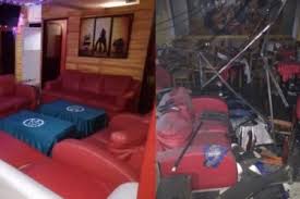 Mi novio compra un jacuzzi y festejamos cogiendo por el logro optenido. Fotos Asi Es Por Dentro El Caballo Blanco Bar De Coatzacoalcos Que Atacaron Con Bombas Starmedia