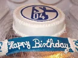 Neuigkeiten aus erster hand, ausführliche informationen zu spielen und spielern, tickets und vieles mehr. Fc Schalke 04 On Twitter Alles Gute Zum Geburtstag Christian Heidel Unser Vorstand Sport Und Kommunikation Wird Heute 55 Jahre Alt S04