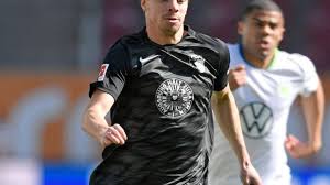 Im sondertrikot für mehr vielfalt gelang dem vfb stuttgart der erste heimsieg der saison. Vfb Stuttgart News Vfb Prasentiert Sondertrikot Fur Mehr Vielfalt Fussball News Sky Sport